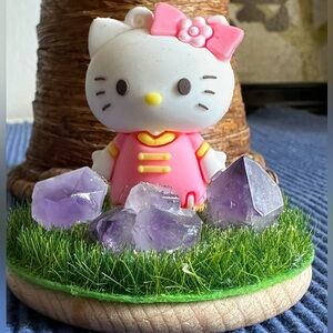 Hello Kitty Ornament in Amethyst Garden
